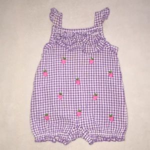 Baby girl’s 🍓 romper